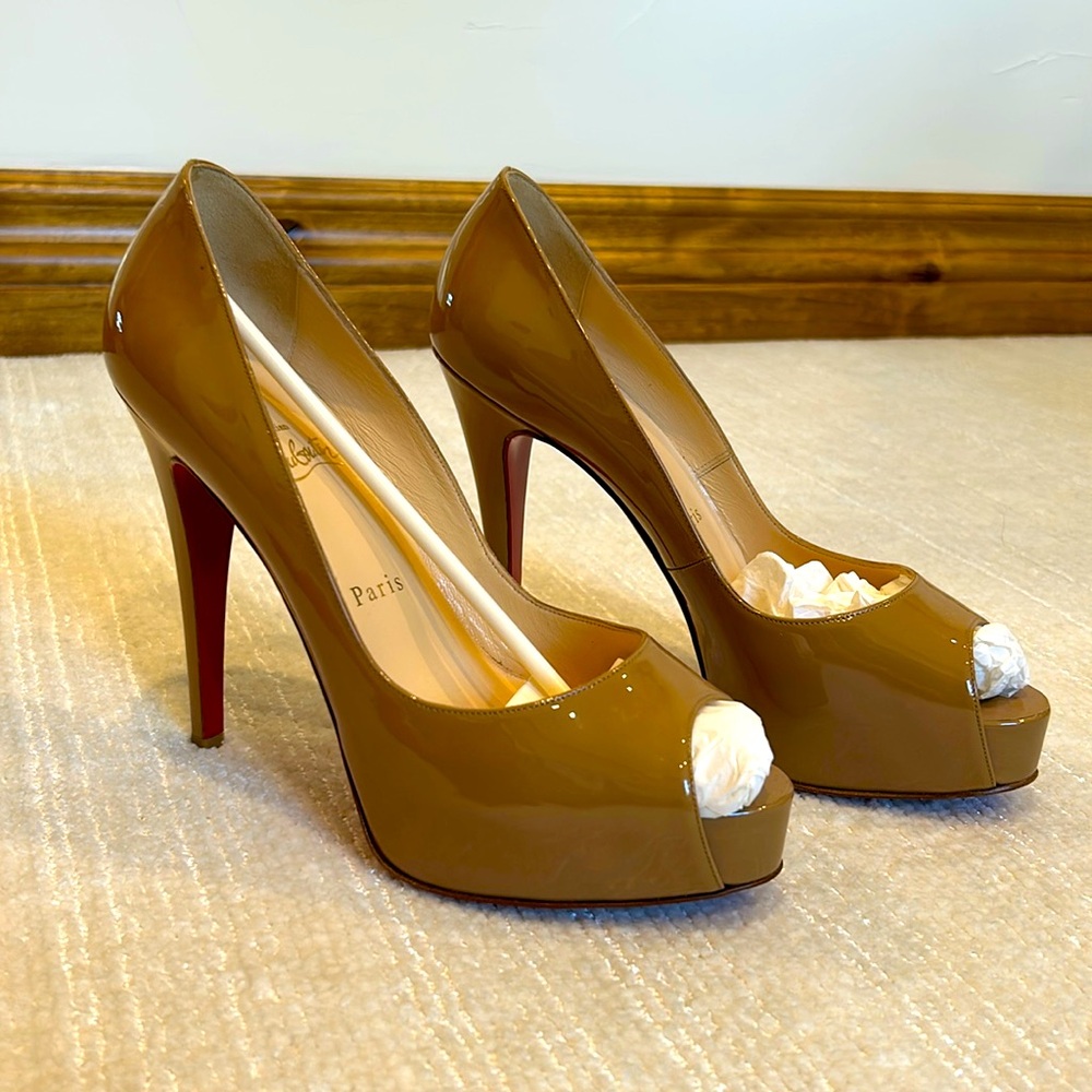 Christian Louboutin Hyper Prive Peep Toe Heels